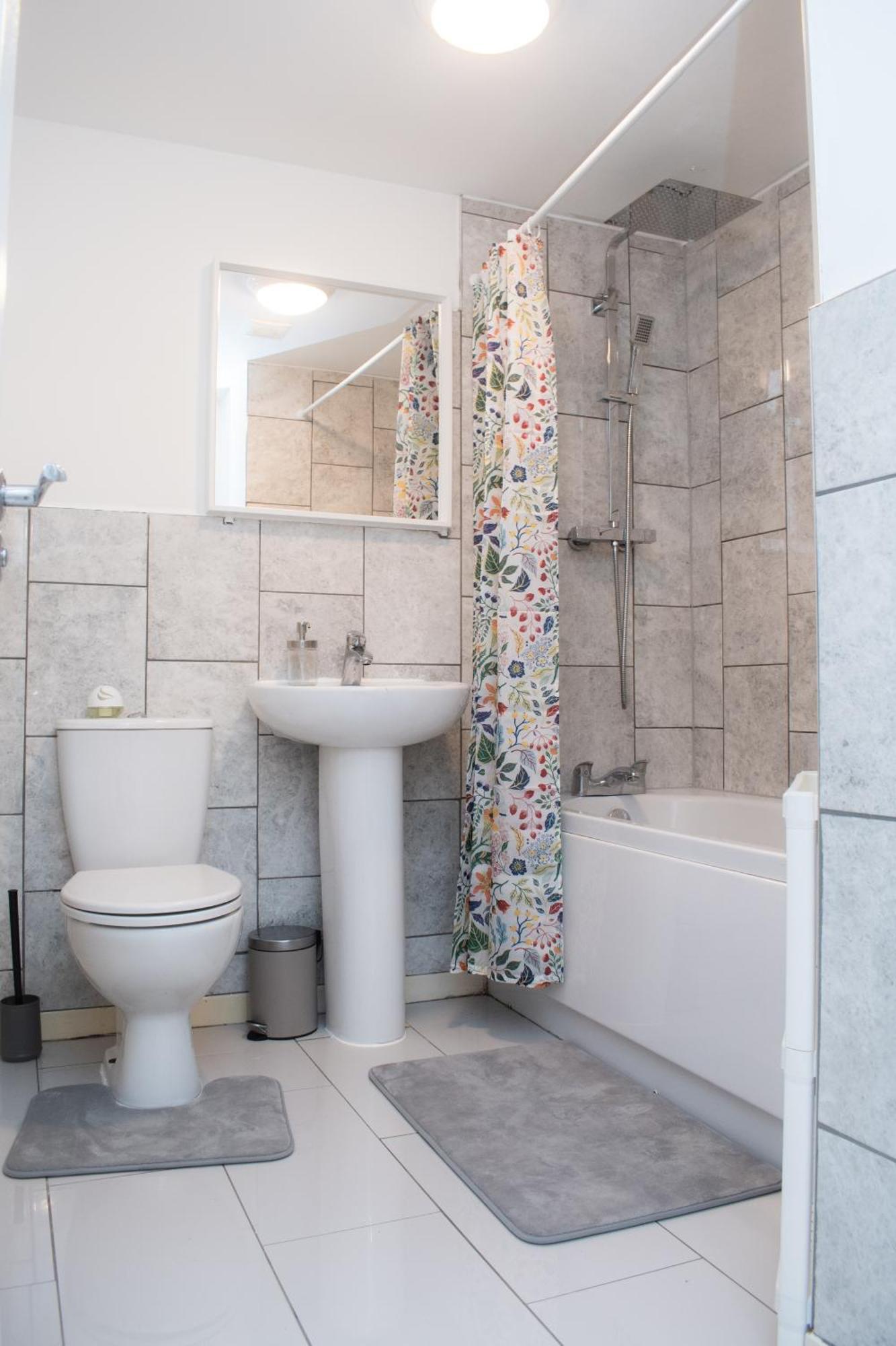 뉴캐슬어폰타인 Comfy Modern 3Br Semi Detached 400Mb Wifi Free Double Parking 빌라 외부 사진