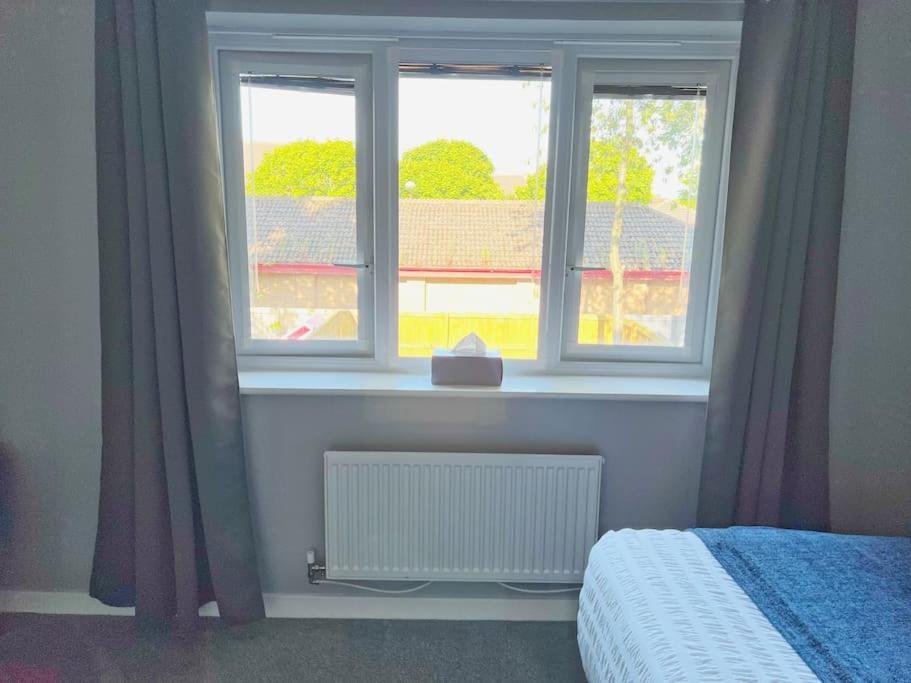 뉴캐슬어폰타인 Comfy Modern 3Br Semi Detached 400Mb Wifi Free Double Parking 빌라 외부 사진